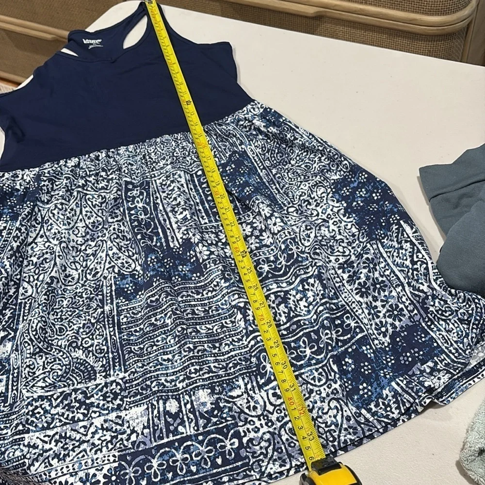 Land’s End girls dress / swim cover up.  Size XL (14-16).  Navy and white.